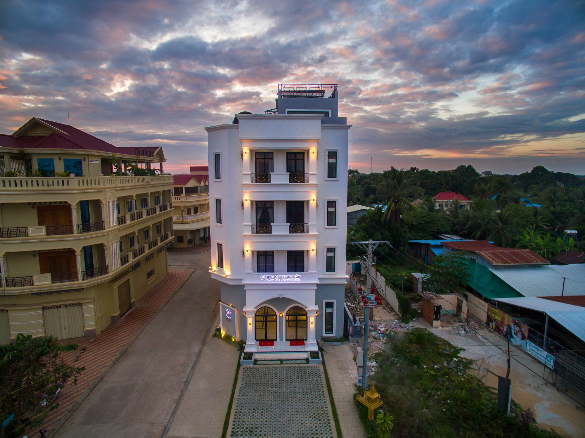 Sky Palace Boutique Hotel Баттамбанг Екстер'єр фото