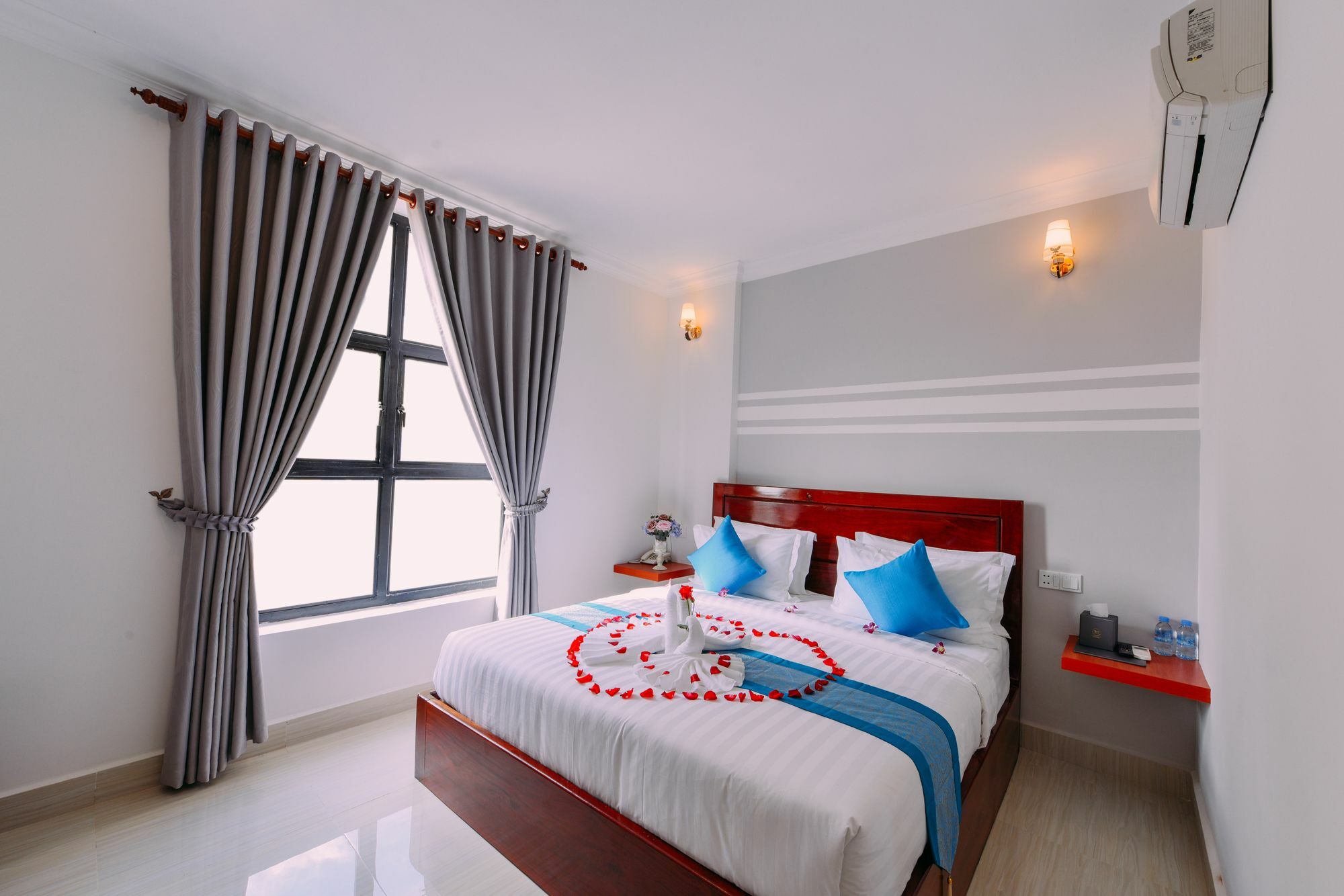 Sky Palace Boutique Hotel Баттамбанг Екстер'єр фото